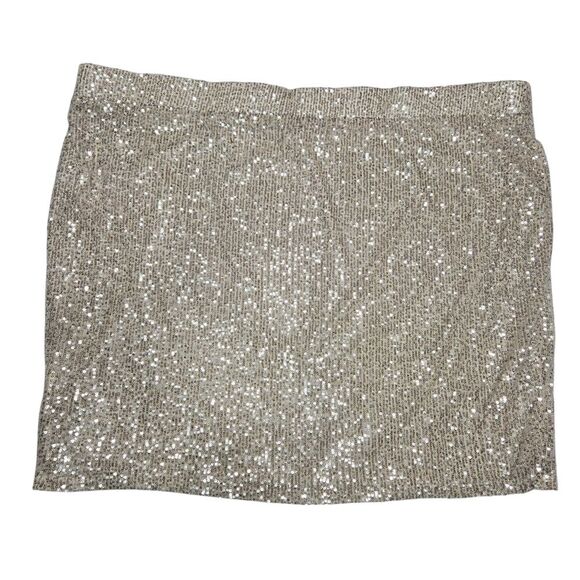 Torrid Mini Sequin Skirt Champagne NWT 6X - Picture 7 of 7
